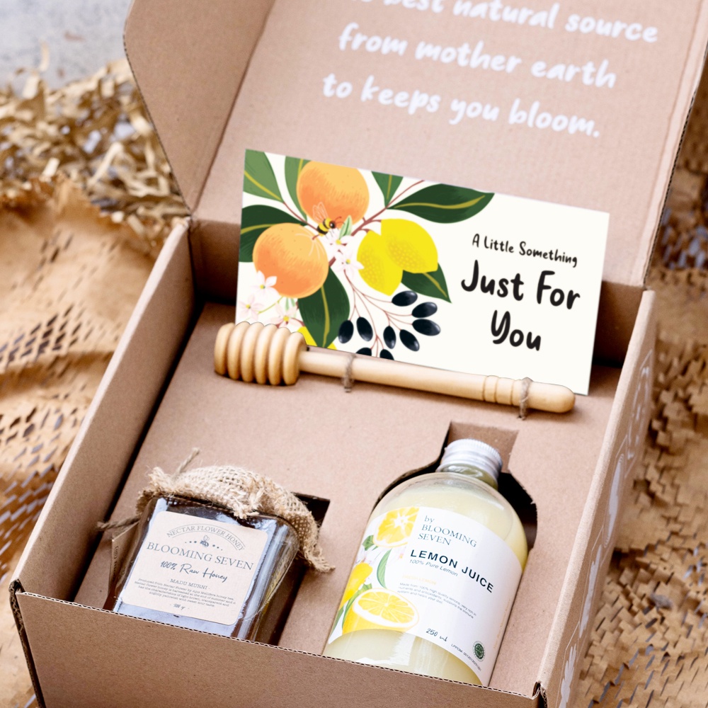 

Hampers / Parcel SMALL | Raw Honey + Lemon Juice