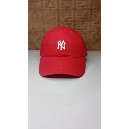 Topi MLB NY warna merah