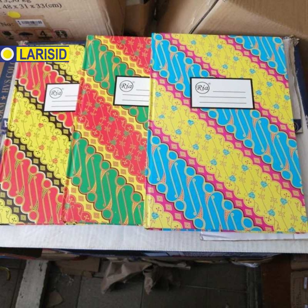 

Buku Tulis Folio Bergaris Isi 200 Lembar Ria