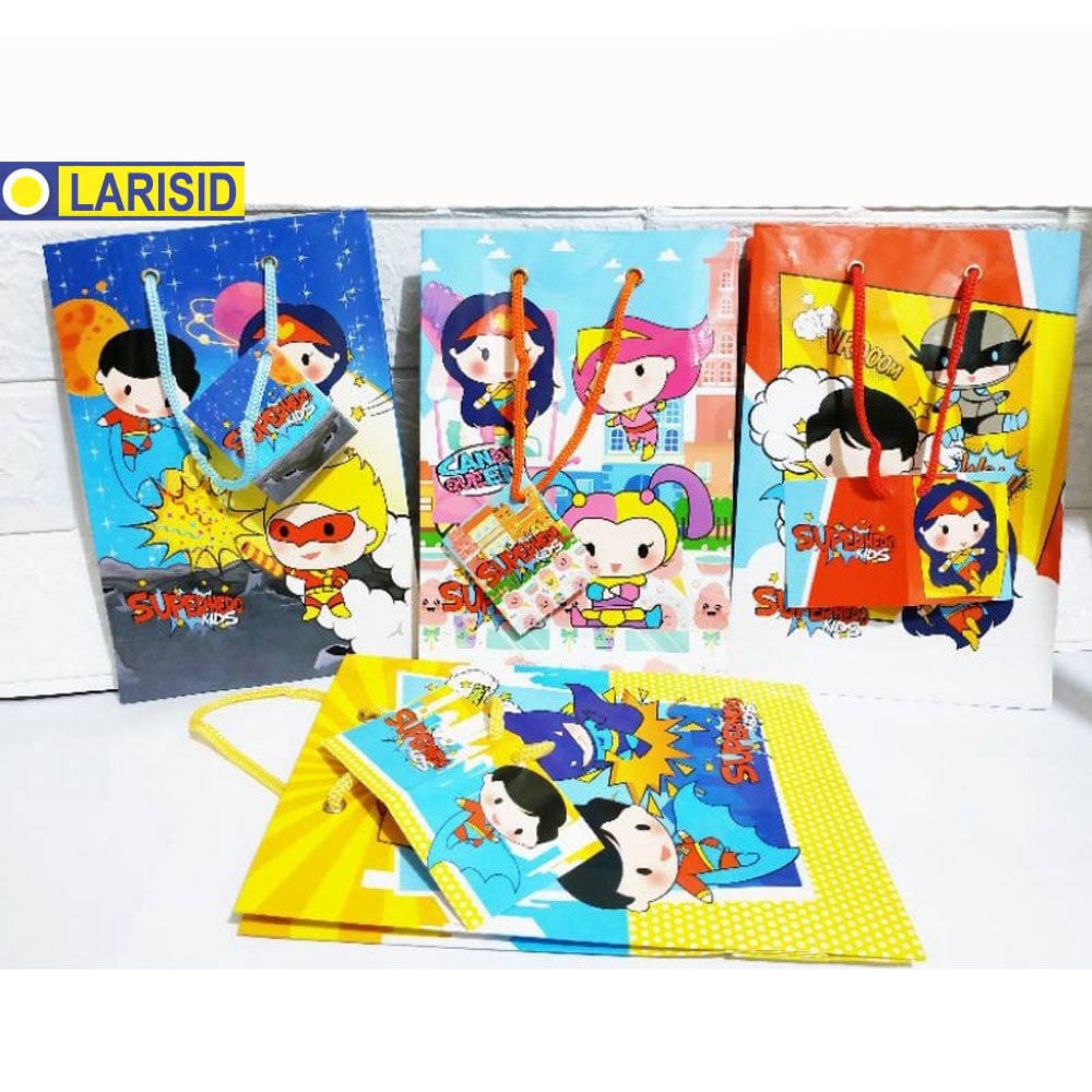 

Paper Bag A Glosy Kiky Superhero 22X15X6Cm 1Pcs