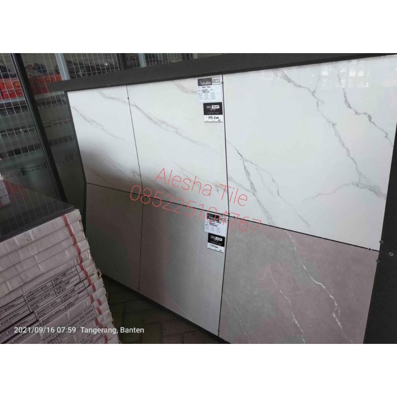 GRANIT 60X60 BLACK POLISHED