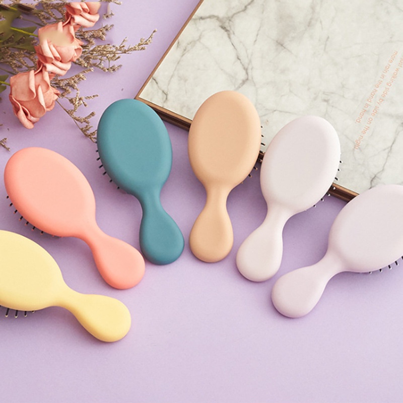 MMM Sisir Gagang Anak Karakter Bentuk Oval Anti Kusut Warna Pastel Bahan Silikon Murah