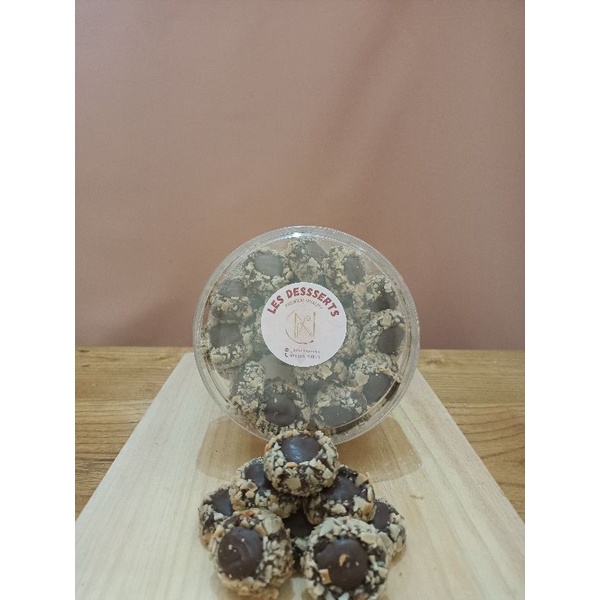 

premium choco cookies ( Kue kering )