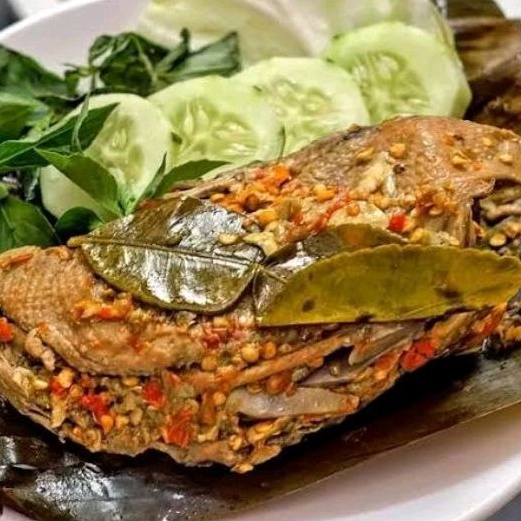 

AYAM SONGKEM PEDAS UTUH