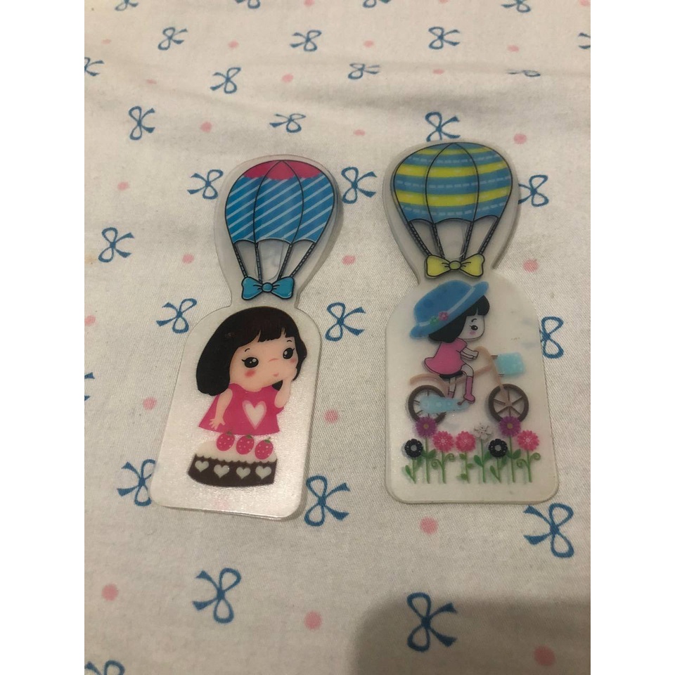 

Pembatas buku karakter orang