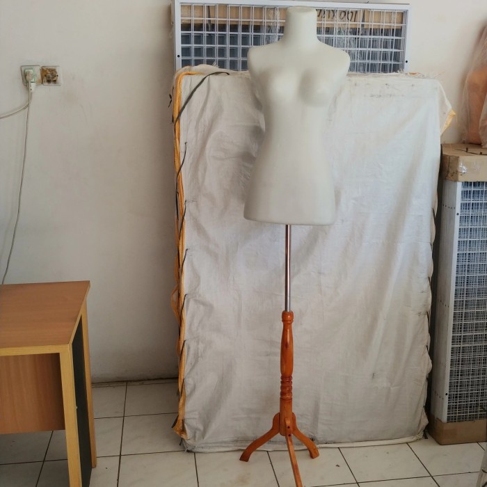 Terlaris Manekin Manekin Wanita Dewasa + Kaki Kayu