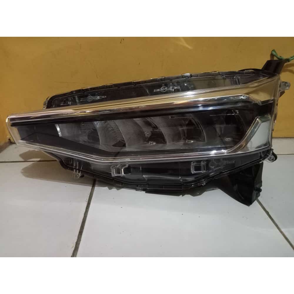 Head lamp Toyota AVANZA 2022