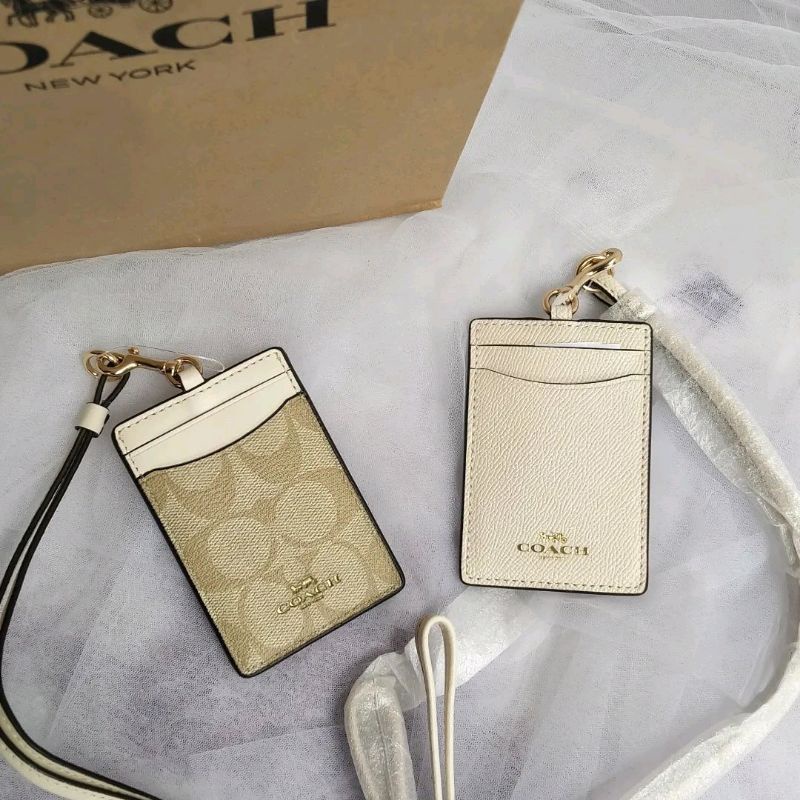 lanyard coach gantungan kartu chalk white new with tag