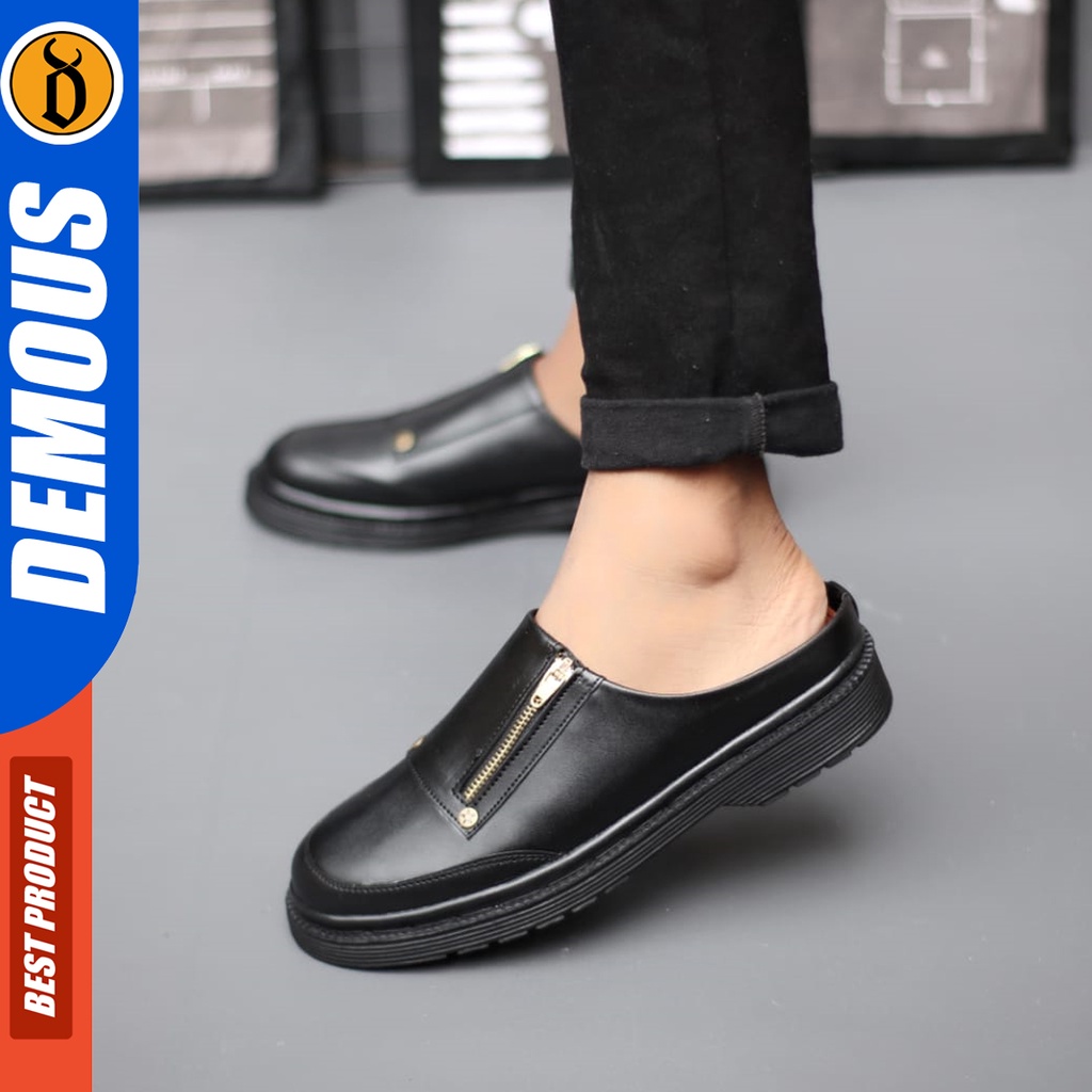 DEMOUS Devilling - Sepatu Sandal Bustong Casual Pria Hitam