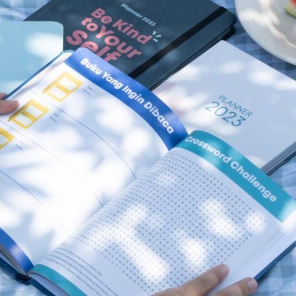 

Beli 1 Bonus 5! Buku Agenda : Ra Planner 2023 Untuk Muslim & Muslimah
