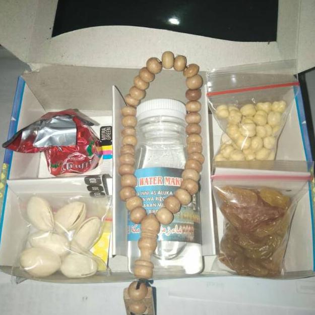 

【Penjualan Terbaik】✅COD Paketan Oleholeh Haji dan Umroh B5 (souvenir haji dan umroh) paket murah oleh - oleh haji dan umroh air zam -zam kacang arab kismis tasbih coklat murah original