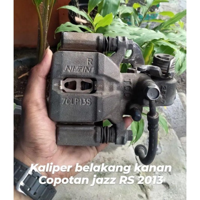 kaliper cakram belakang kanan jazz ge8