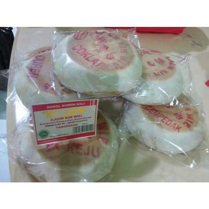 

Kue Bulan Ny Lauw