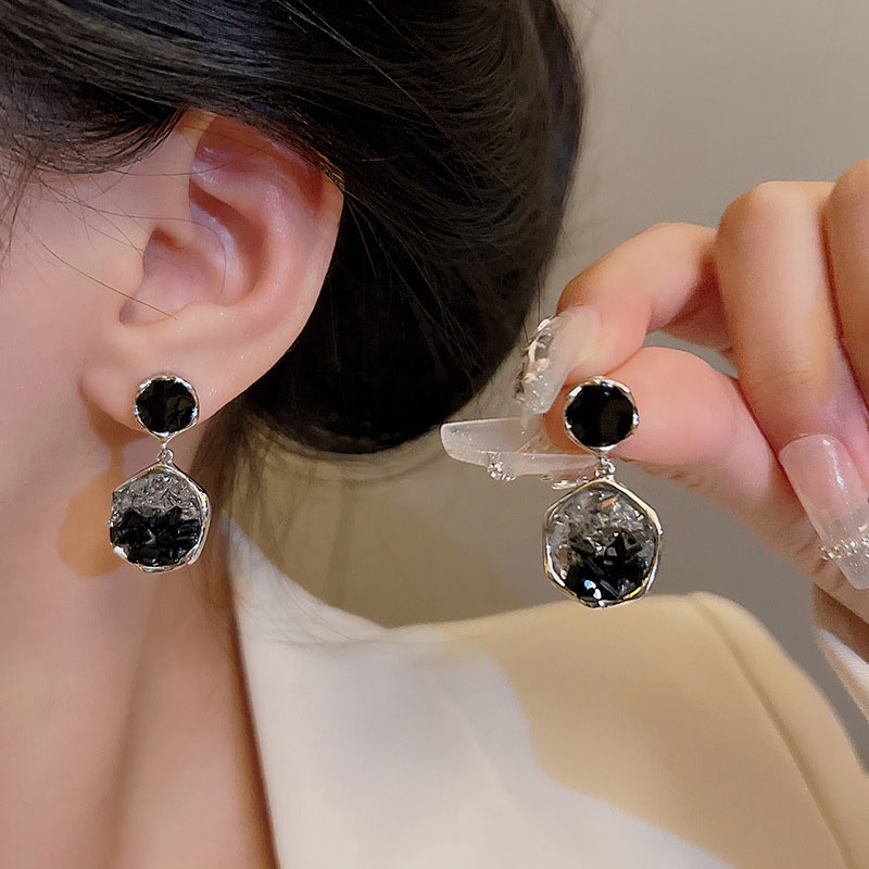 925 Perak Jarum Mewah Hitam Zirkon Anting Wanita Fashion Stud Earrings