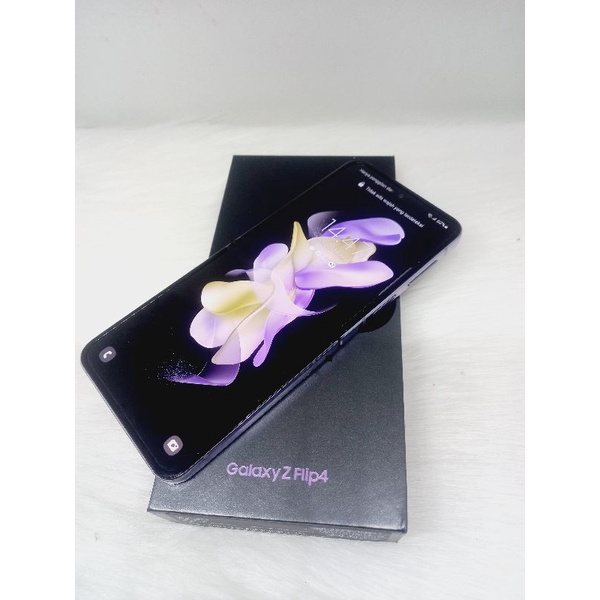 hp Samsung galaxy z flip 4 versi rom 512gb 256gb dan 128gb ya 5g lte  SECOND SEKEN BEKAS garansi res