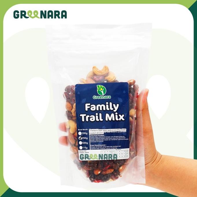 

STOK TERBATAS FAMILY TRAIL MIX 250GR