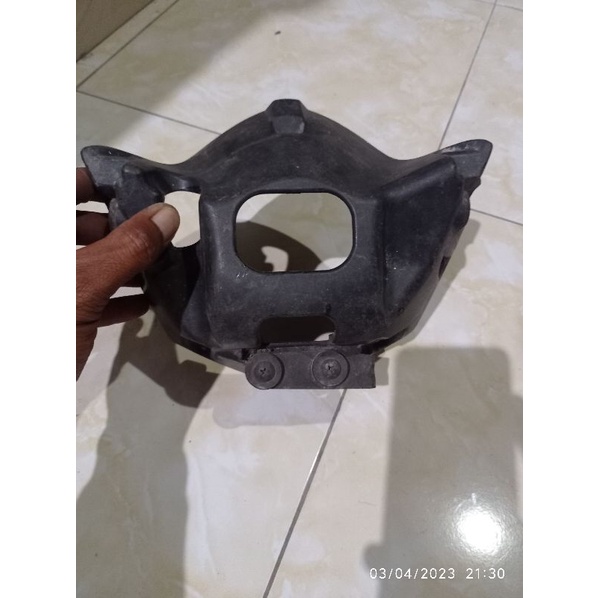 Cover Batok Lampu Depan Yamaha Vixion Old original bekas