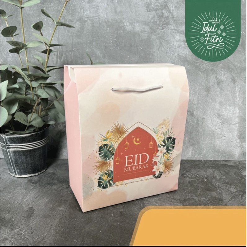 

MYSHA BOX : EID MUBARAK -pink COTTON hampers box