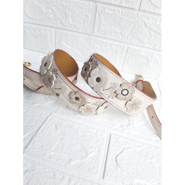 Preloved Coach Novelty Strap Tea Rose