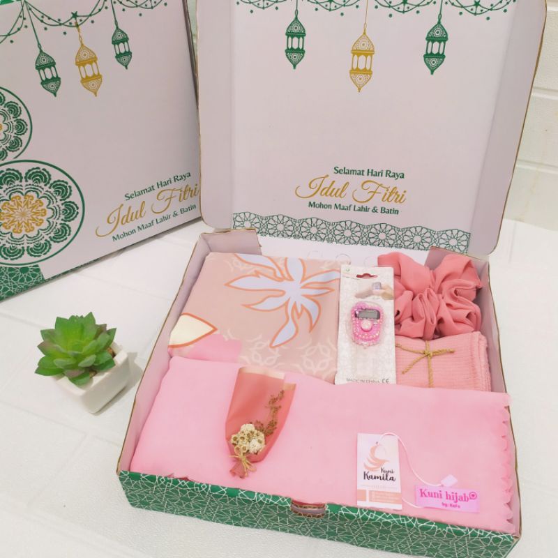 

Hampers Lebaran Kekinian Hampers Hijab lebaran Hampers Terbaik Lebaran, Gift boxt