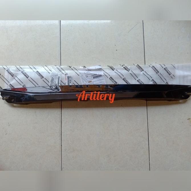 List / Trunk Lid / Trunklid / Grand Avanza Veloz 2016-2018 Original