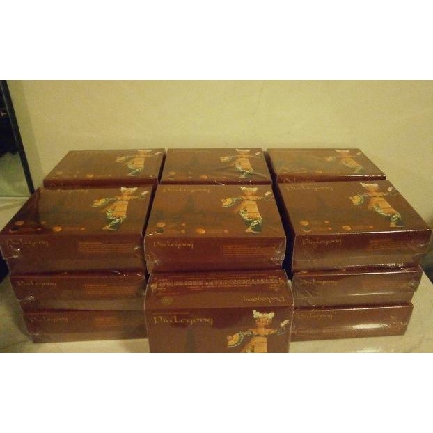

Pia Legong Coklat 8 Pcs hr507