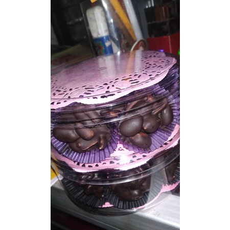 

coklat kacang premium