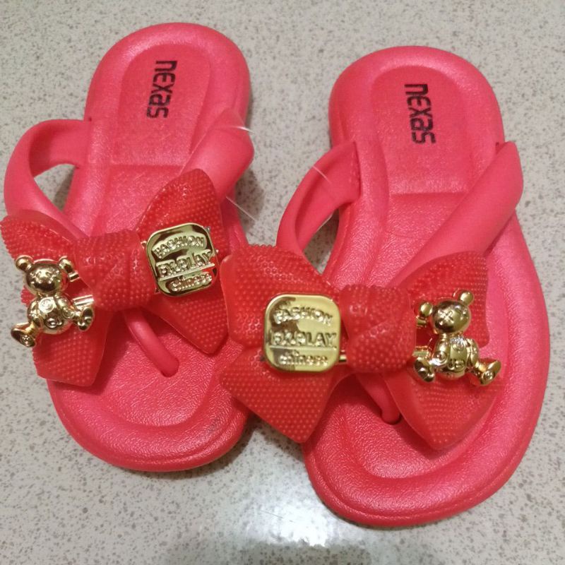 Sandal Jepit Anak Cewek Import/Sandal Jepit Anak Cewek Bangkok/Sandal Jepit Anak Cewek Terbaru/Sandal Jepit Anak Cewek Motif Boneka/Sandal Jepit Anak Cewek Jelly Karet Motif Pita Boneka