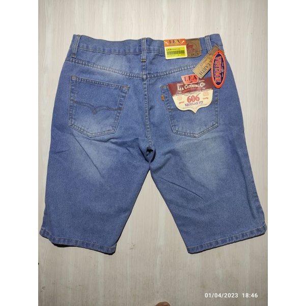 celana jeans pendek lea 606