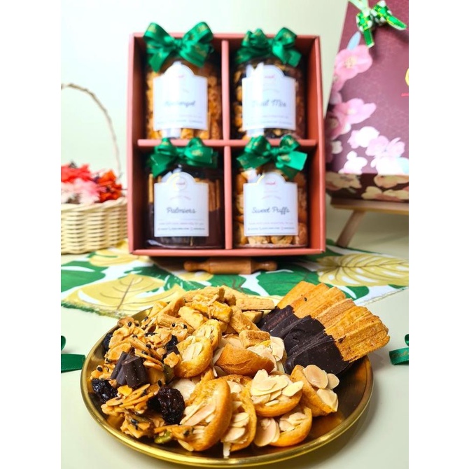 

SPECIAL Hampers Parcel MISOL - 4 toples Cookies & Cereal