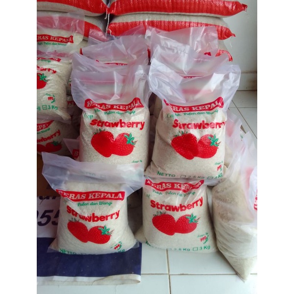 

Beras Cap Strawberry 2,5 kg (Zakat Fitrah dll)