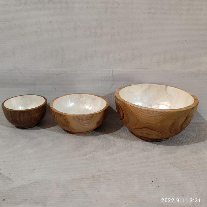 =====] mangkok kayu jati dengan kerang lunakan putih