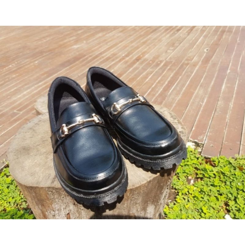 jeany shoes sepatu wanita docmart