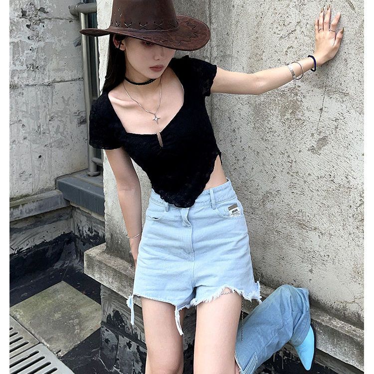 Red Pendek Manis Gadis Panas Top Wanita Gaun Musim Panas 2022 Cahaya Baru Gaya Eropa dan Amerika Berongga Lengan Pendek T-shirt square V-Leher Renda Kemeja