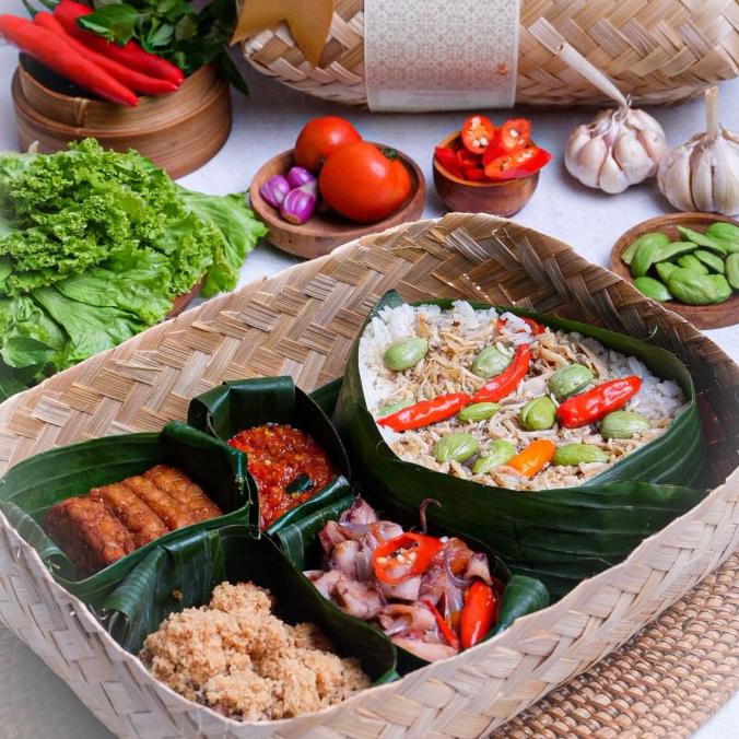 

Promo Besek Keluarga Nasi Liwet Bali Indah Catering