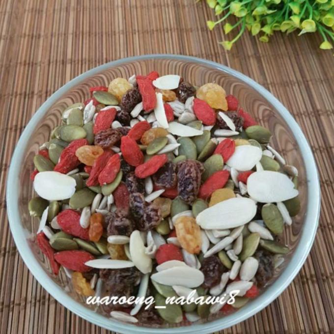 

Promo Mix Seed&Fruit 500gr(kwaci matahari&labu gojibery kismis almond slice)