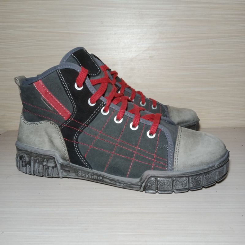 sepatu boots kulit ricosta size 41