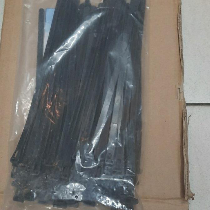

KABEL TIES GIANLOCK 30CM BISA DI BUKA KEMBALI ( RELEASABLE TIES )