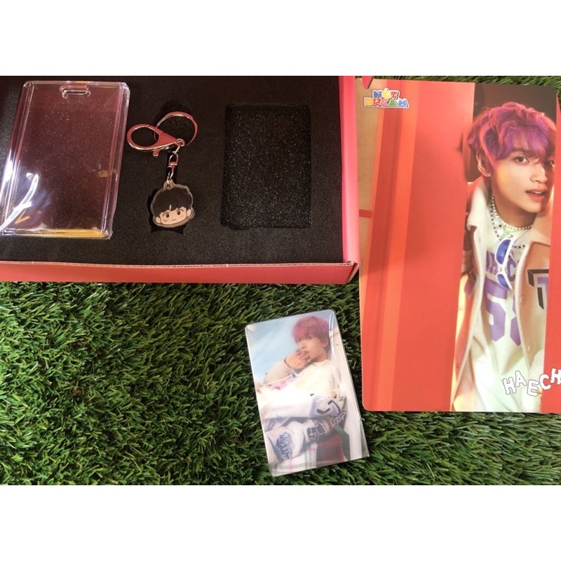 Haechan lenticular acrylic keyring candy korek matcha dicon pilek ay-yo home digital photocard nct d