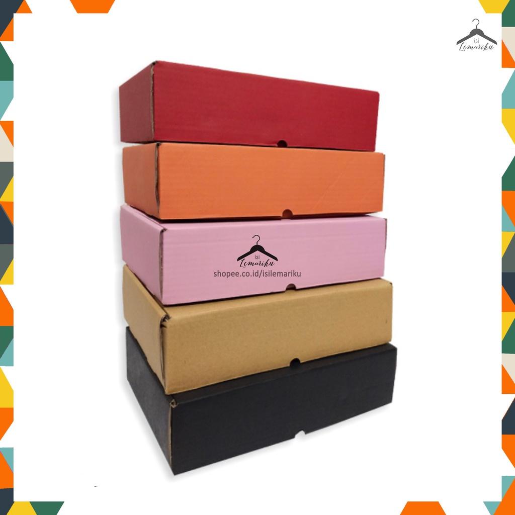 

Extra Packing Dus Warna 30 x 20 x 8 cm