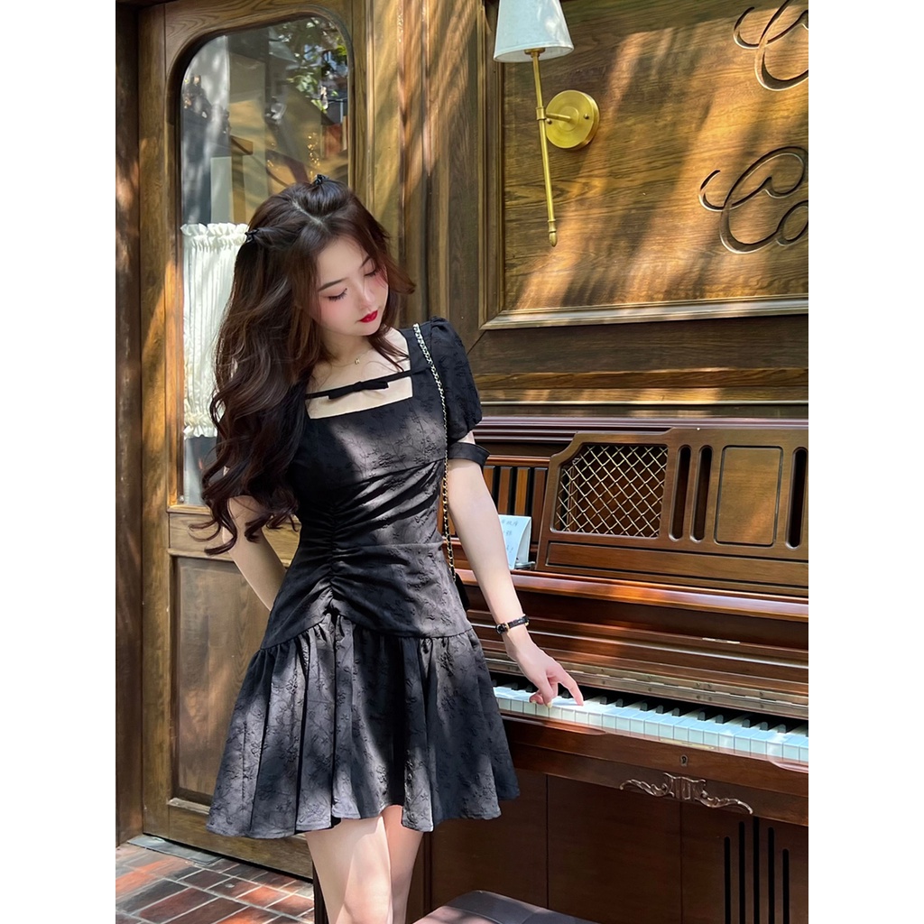 Red French drawstring slimming black tunic dress summer small man high-end sense 2023 waist slimming short skirt