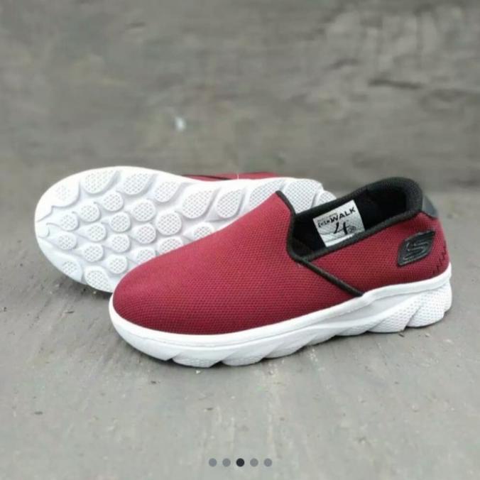 SEPATU SLIP ON ANAK HITAM PUTIH ORIGINAL SKECHERS SIZE 31 32 33 34 35