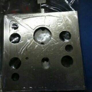 DLPS Reduction Valve Komatsu PC200-7 PC200-8 723-40-71800 723-40-71900