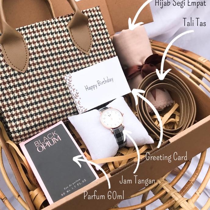 

PROMO✔️✔️[BagSR] KADO TAS MOTIF KOTAK/KADO PACAR/KADO ULANG TAHUN/KADO PERNIKAHAN/HADIAH ULANG TAHUN/HADIAH WEDDING/HADIAH PERNIKAHAN/KADO VALENTINE/HAMPERS CEWEK/KADO CEWEK