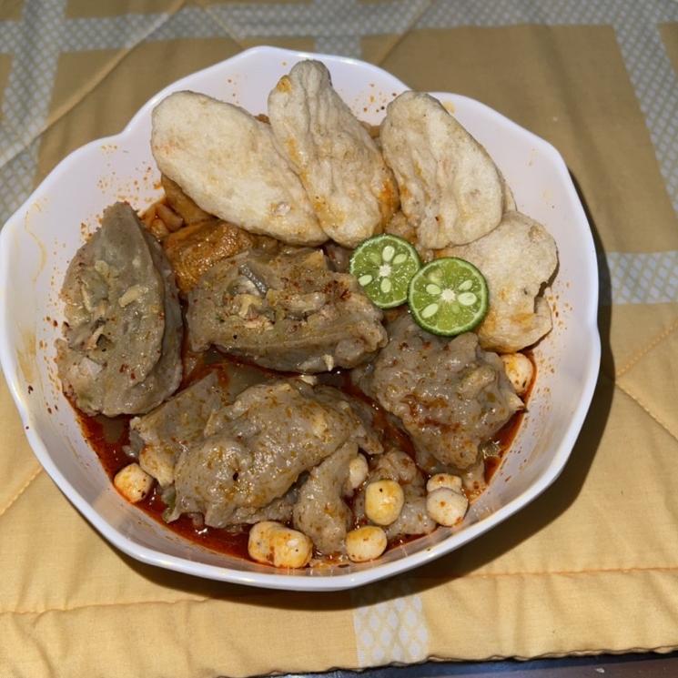 

9.9 BRANDS FESTIVAL BAKSO JUMBO TULANG RANGU TETELAN TERMANTAP ALA DAPUR SEUHAH / baso maknyos pedas gurih / bocirat boci baso aci jando