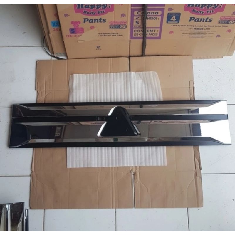Gril Depan Mitsubishi L300 Euro 4 2022 Up