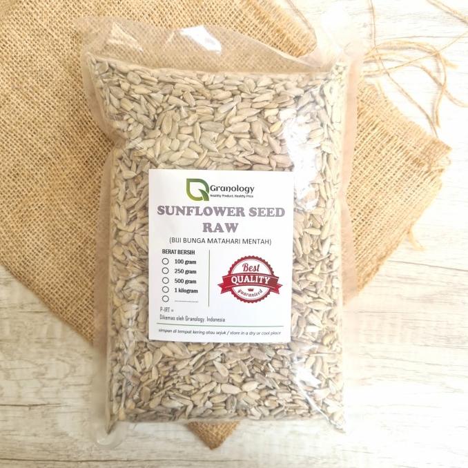 

Biji Bunga Matahari Mentah / Raw Sunflower Seed - 1 kg
