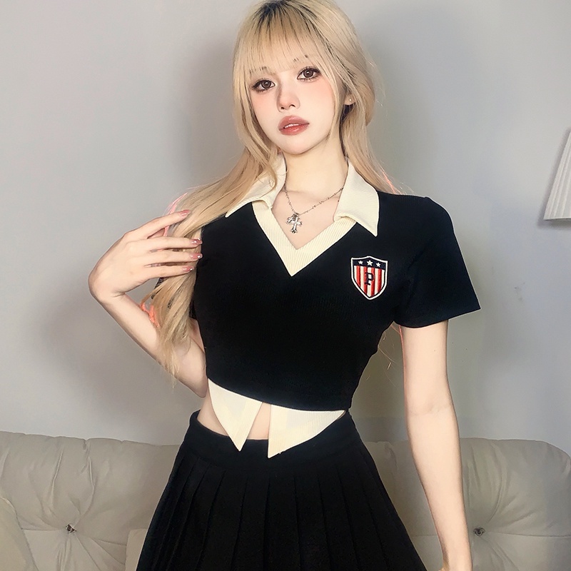 ☊❦cropped top retro pengurangan usia gaya perguruan tinggi penyambungan warna kontras tidak teratur palsu dua potong POLO kerah tipis T-shirt wanita musim panas #COD