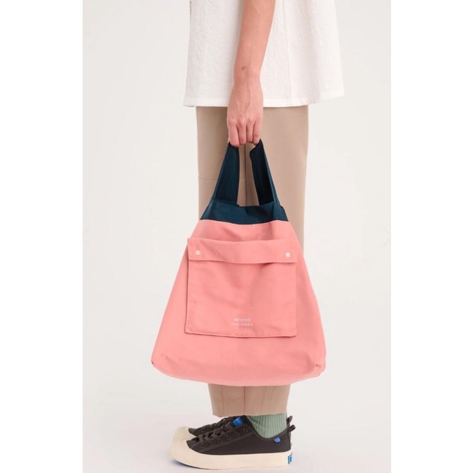 Trend Beyond The Vines Btv Reversible Relaxed Bag Berkualitas