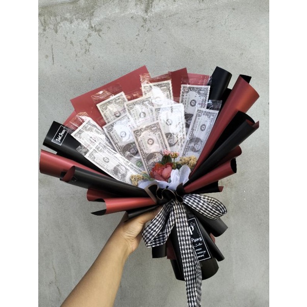 

Money Ghoib, Buket Uang kosong